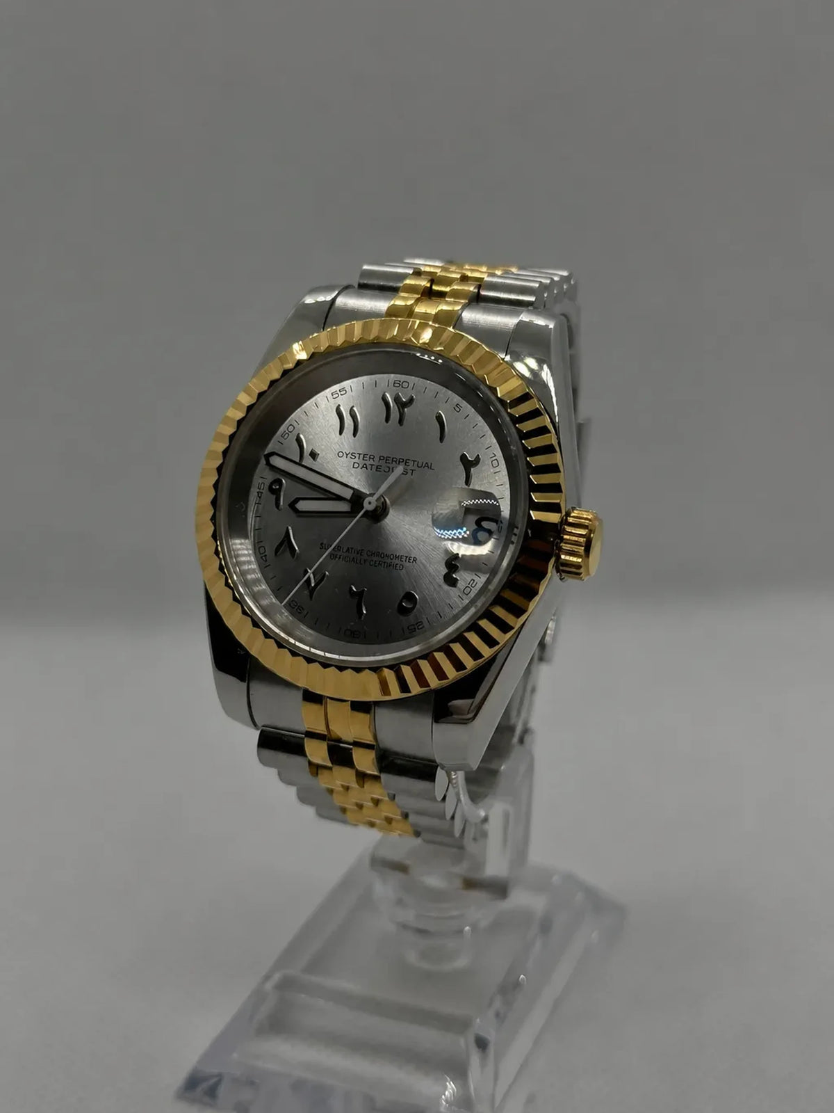 Montre Seiko mod SEIKOJUST Arabic acier / doré, vue 3 — Time2Seiko