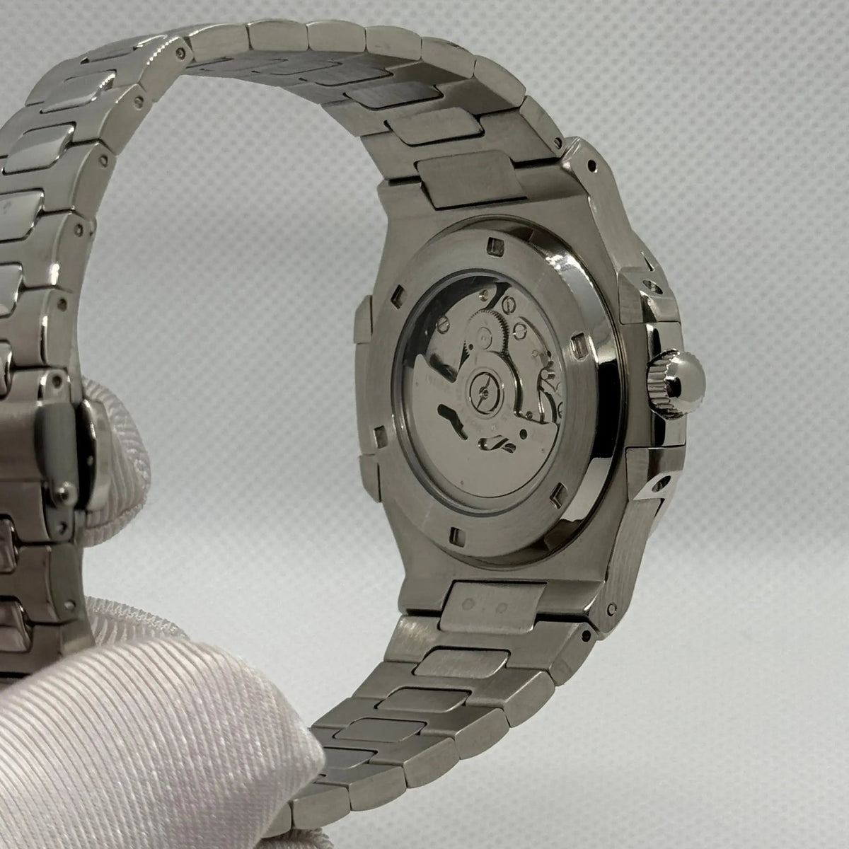 SEIKOLUS skeleton — sapphire case back — Time2Seiko
