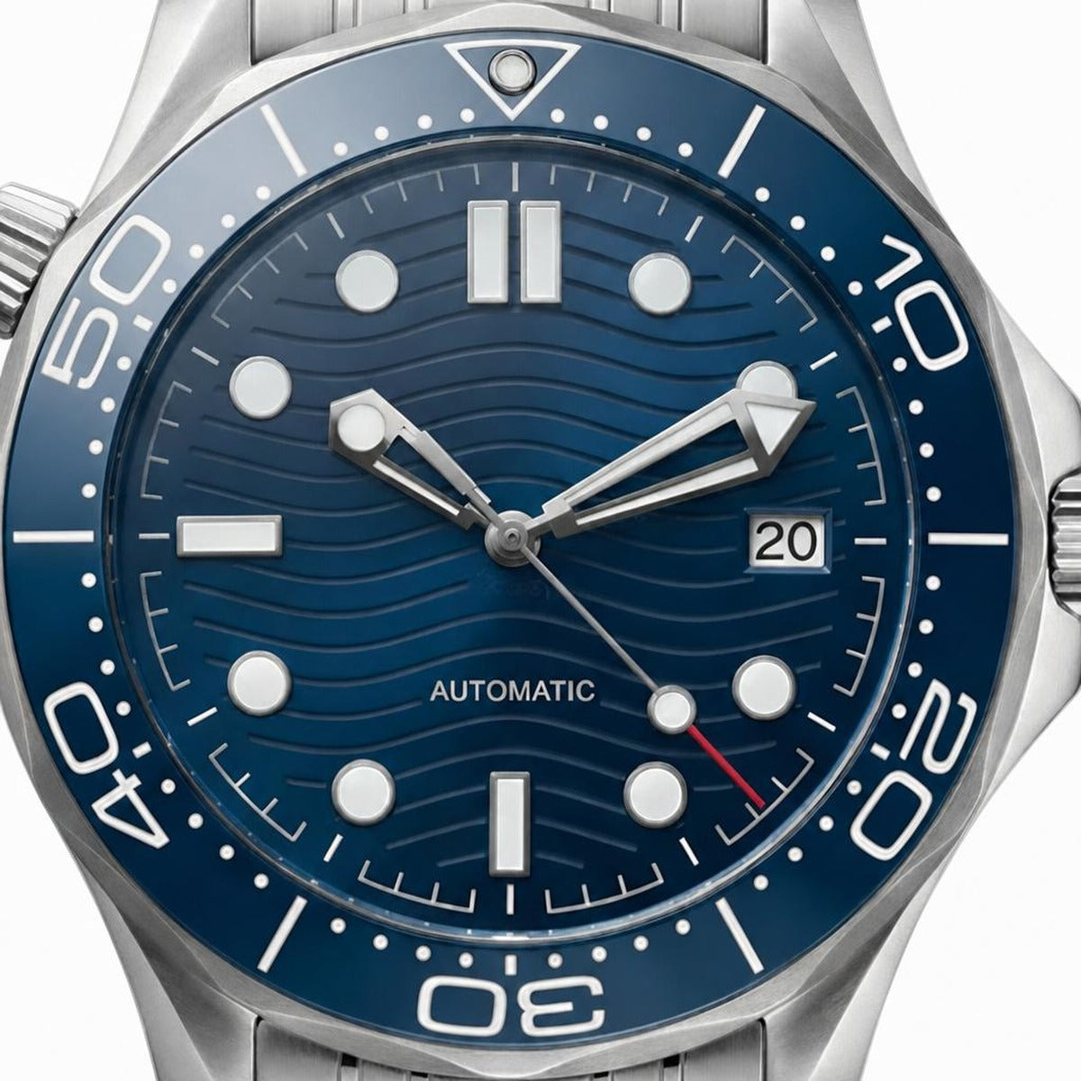 Montre Seiko mod SEIKOMASTER blue, gros plan sur le cadran — Time2Seiko