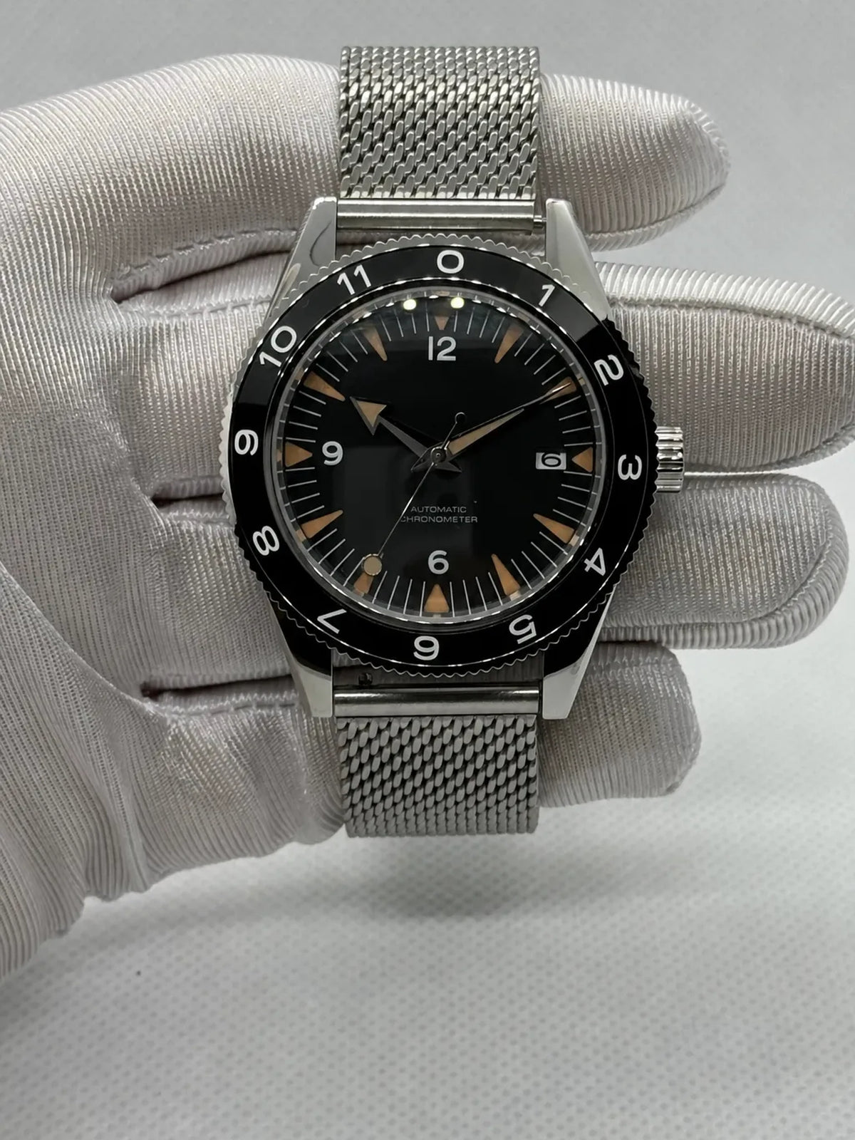 Montre Seiko mod SEIKOMASTER, vue de face — Time2Seiko