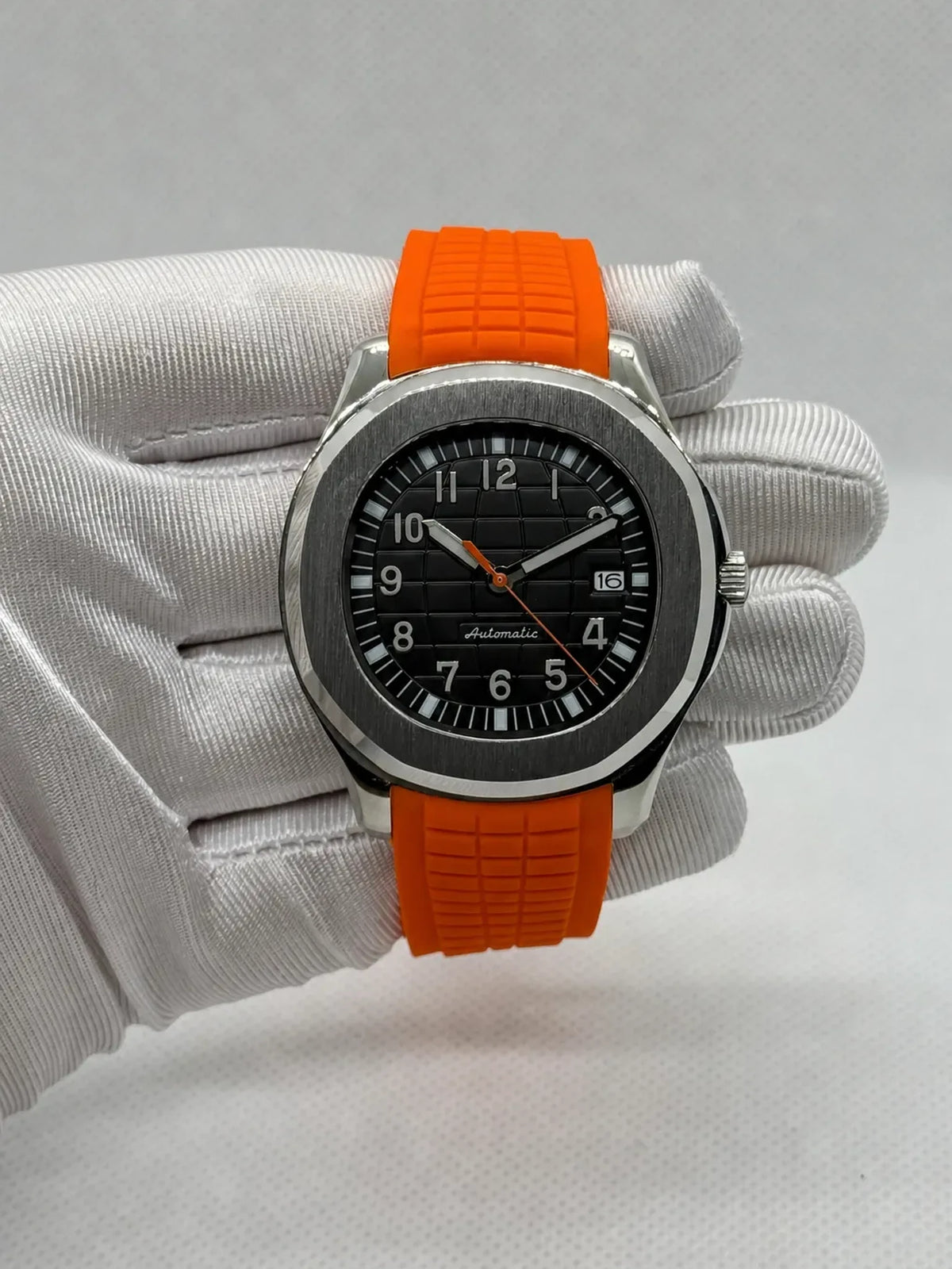 Montre Seiko mod SEIKONAUT orange, vue de face â Time2Seiko