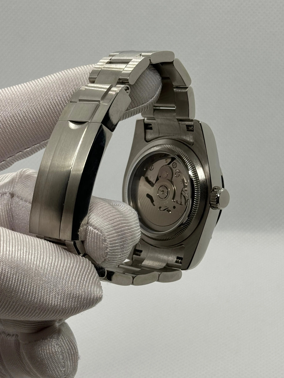 Montre Seiko Mod SEIKOJUST oyster bubblegum vue de dos