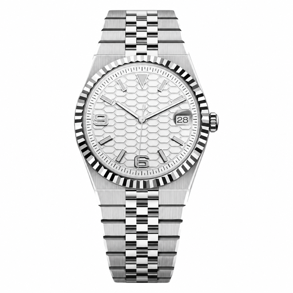 Montre Seiko mod SEIKODWELLER blanche, sur fond blanc — Time2Seiko
